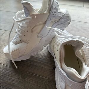 Nike huarache’s shoes
